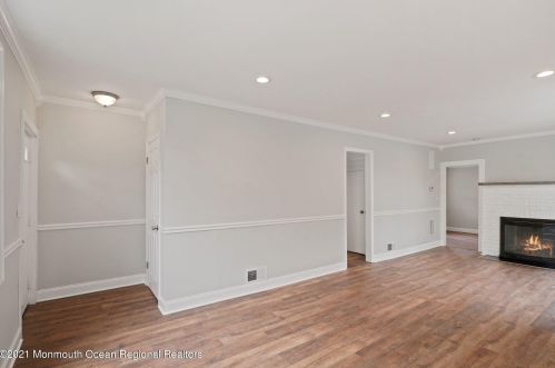 170 Memorial Pkwy, Atlantic Highlands NJ  07716-1655 exterior