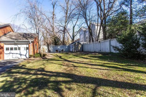 1841 Birch Rd, Mc Lean VA 22101-5317 exterior