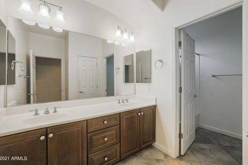 25422 50 Dr, Phoenix AZ 85031-1324 exterior