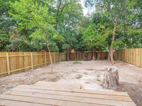 7000 Circle S Rd, Austin TX  78745-5720 exterior