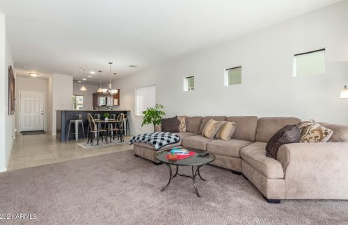 8216 4 Ave, Phoenix AZ 85041-5743 exterior