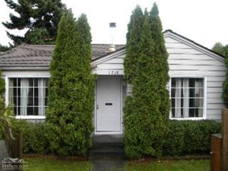 9238 15th Ave, Seattle WA  98115-3114 exterior