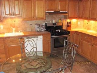 2405 Duncan St, Philadelphia PA  19124-4111 exterior