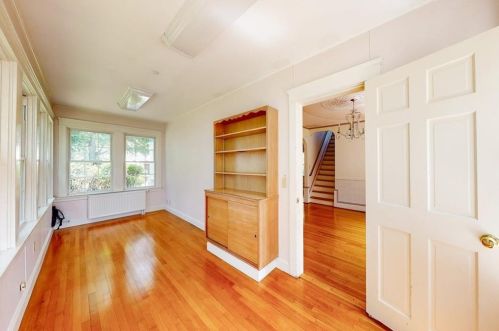 293 Doyle Ave, Providence RI 02906-3354 exterior