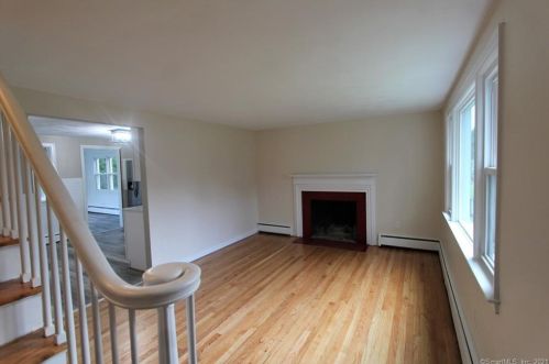 15 Collins St, New Britain CT  06051-3605 exterior