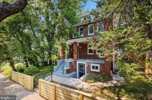 4434 Hunt Pl, Washington DC  20019-3614 exterior