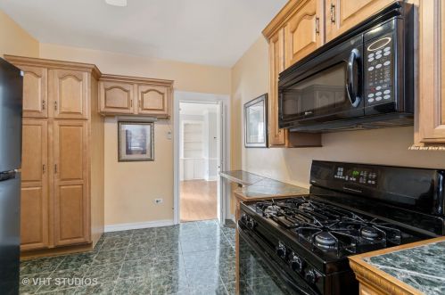 11019 Homewood Ave, Chicago IL 60643-3439 exterior