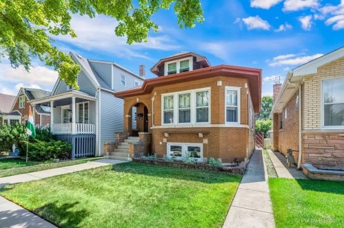 6247 Eddy St, Chicago, IL 60634-4124