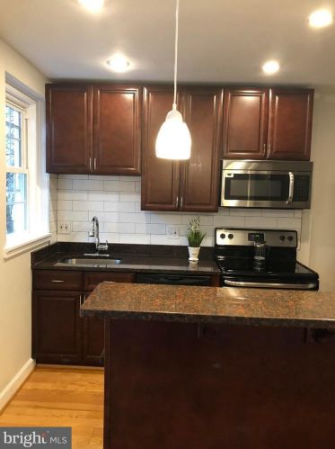 4920 29th Rd, Arlington VA  22206-1402 exterior