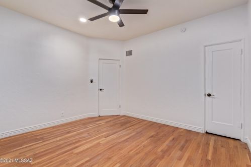 2109 Grant Rd, Tucson AZ  85719-3412 exterior