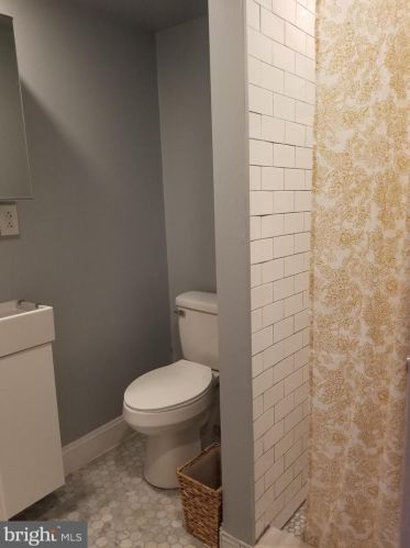 254 Gorgas Ln, Philadelphia PA  19119-2509 exterior