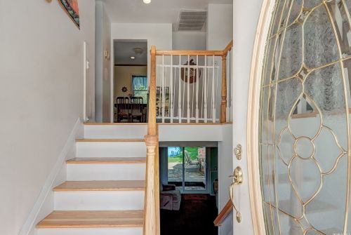 271 Crombie St, Huntington Station, NY 11746-1505