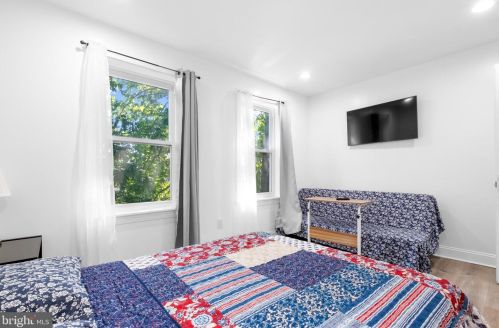 1725 Marshall St, Philadelphia PA 19120-0037 exterior