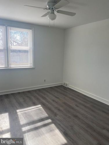 511 Godfrey Ave, Philadelphia PA 19126-3833 exterior