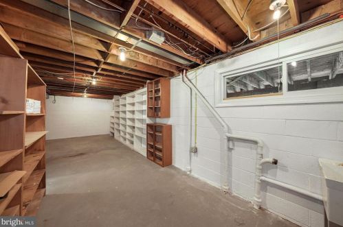 10618 Great Arbor Dr, Rockville MD 20854-4220 exterior