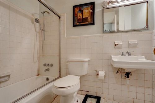 1004 Forrest Dr, Atlanta GA 30354-2514 exterior