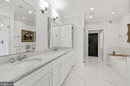 1527 31 St, Washington DC 20007-4405 exterior