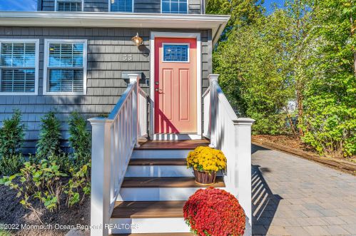 33 Avenue C, Atlantic Highlands NJ  07716-1069 exterior