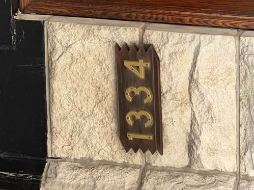 1334 Cornelia Ave, Chicago IL 60618-6035 exterior