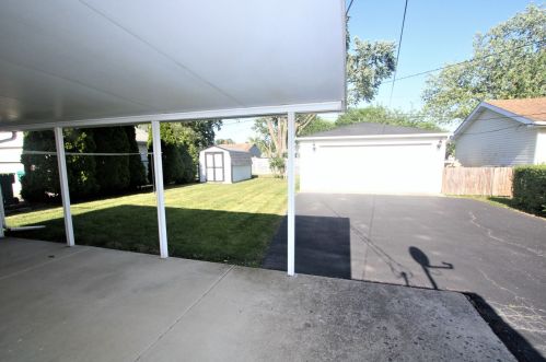 902 Westshire Dr, Joliet IL 60435-3847 exterior