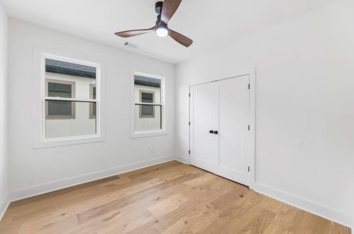 2020 Cambridge Ave, Atlanta GA 30337-1816 exterior