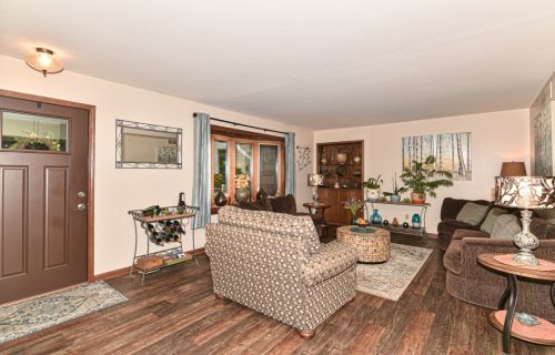 7430 Chadwick Rd, Milwaukee, WI 53217-3408