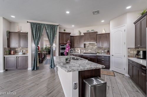 8603 16 Dr, Phoenix AZ 85041 exterior