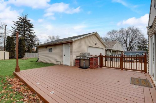 6342 Ohio Ave, Milwaukee WI  53219-4242 exterior