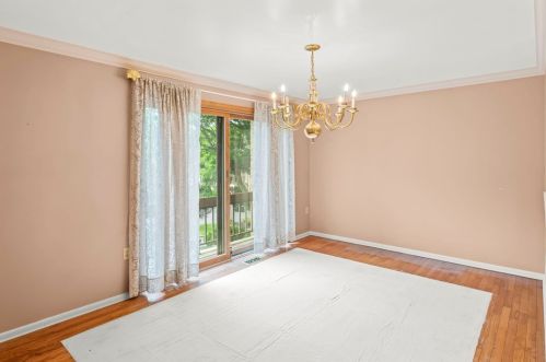 226 Pine Ct, Pittsburgh PA 15239-1953 exterior