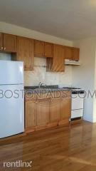 135 Endicott St, Boston MA  02113 exterior