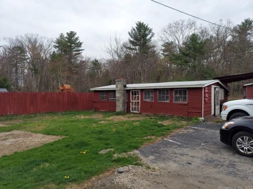 132 Ballouville Rd, Killingly CT 06241-1201 exterior