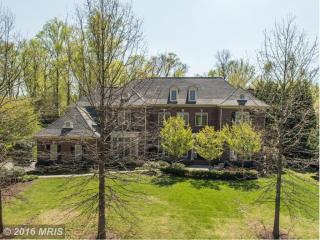 861 Centrillion Dr, Mc Lean VA  22102-1449 exterior