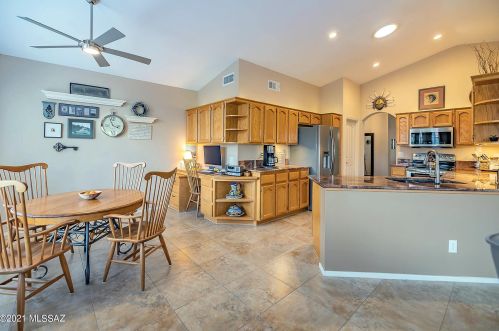 65872 Rocky Path Dr, Tucson AZ 85739-1624 exterior