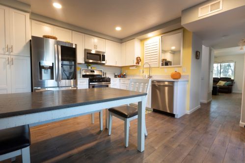 10894 Caravelle Pl, San Diego CA 92124-2039 exterior