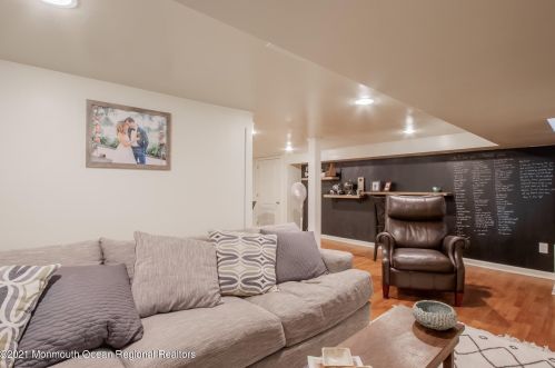 60 Chestnut St, Red Bank NJ exterior