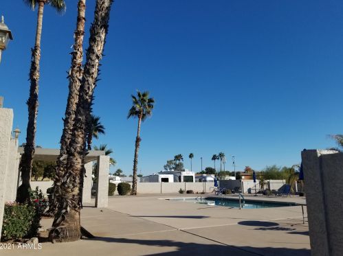 1705 Charleston Ave, Phoenix AZ 85023-1218 exterior