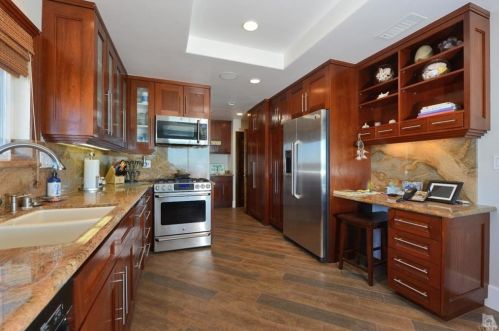 867 Mandalay Bch Rd, Oxnard CA 93035-1078 exterior