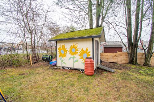 129 Massachusetts Ave, Portland ME  04102-2515 exterior