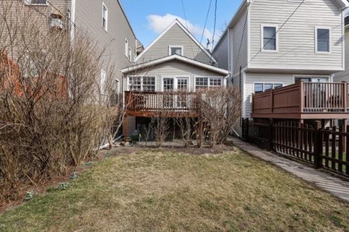 3056 Hoyne Ave, Chicago IL 60643-1121 exterior