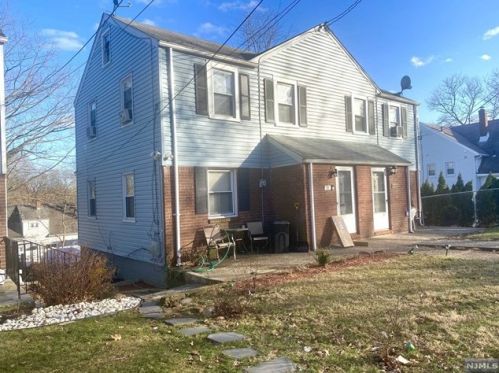 1417 Nelden Rd, Teaneck, NJ 07666-6056