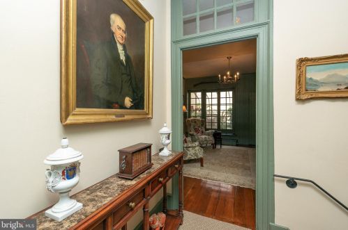 302 2nd St, Philadelphia PA 19148-1945 exterior