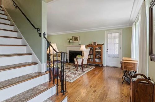 833 Macarthur Dr, Pittsburgh PA 15228-1704 exterior