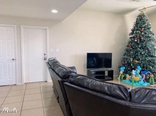 2646 69 Dr, Phoenix AZ 85033-5122 exterior