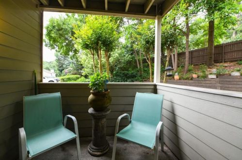 3368 Ivys Walk, Atlanta GA 30340-4042 exterior