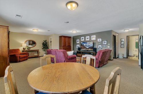 916 21st Ave, Sartell MN 56377-2465 exterior