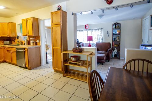 4744 13 St, Tucson AZ 85719-6213 exterior