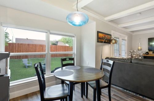 2517 Briarcliff Dr, Irving TX 75062-3213 exterior