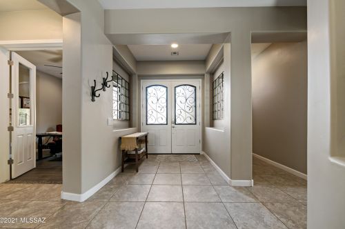 8499 National Dr, Tucson AZ 85742-8526 exterior