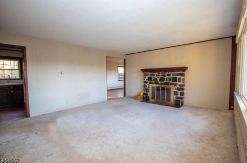 69 Shore Trl, Sparta NJ  07871-1714 exterior