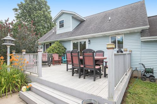 3017 E Ave, Kalamazoo, MI 49004-9610